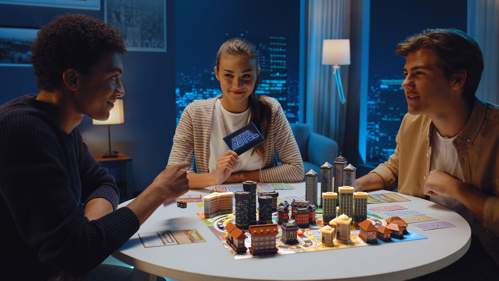 Jeu de société Lansay, jeu de société famille, jeu de société enquêtes, jeu de société stratégie, jeu de société déduction